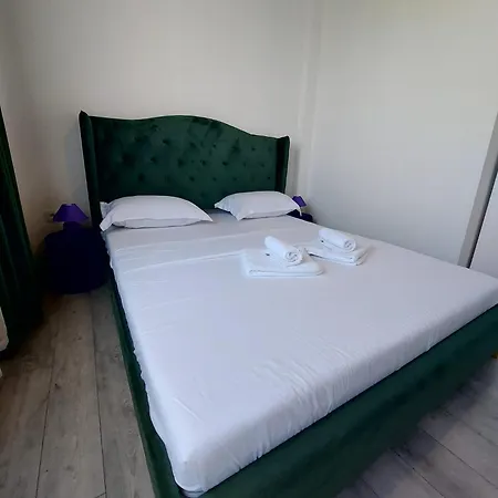 Nikos Premium Mamaia Nord Navodari